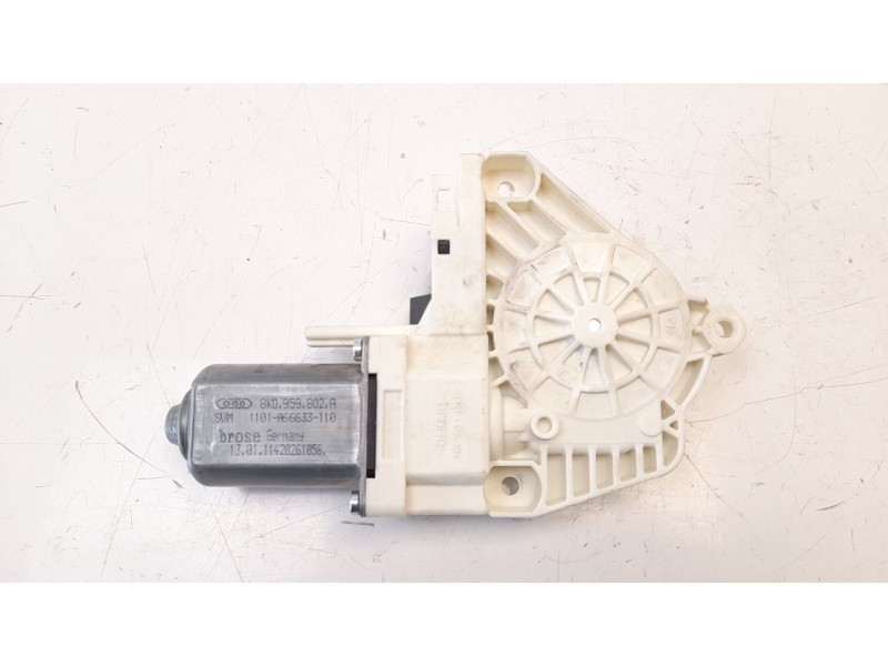 Recambio de motor elevalunas delantero derecho para audi a4 ber. (b8) 2.0 16v tdi referencia OEM IAM 8K0959802A  