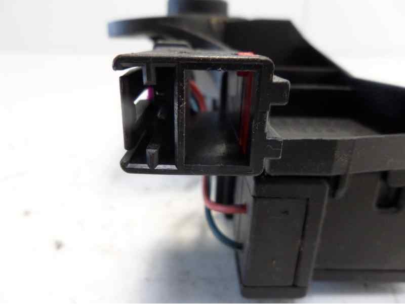 Recambio de motor cierre centralizado porton para opel corsa c 1.3 16v cdti cat (z 13 dt / ln9) referencia OEM IAM 09183495 3250