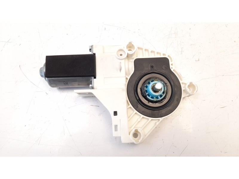 Recambio de motor elevalunas delantero derecho para audi a4 ber. (b8) 2.0 16v tdi referencia OEM IAM 8K0959802A  