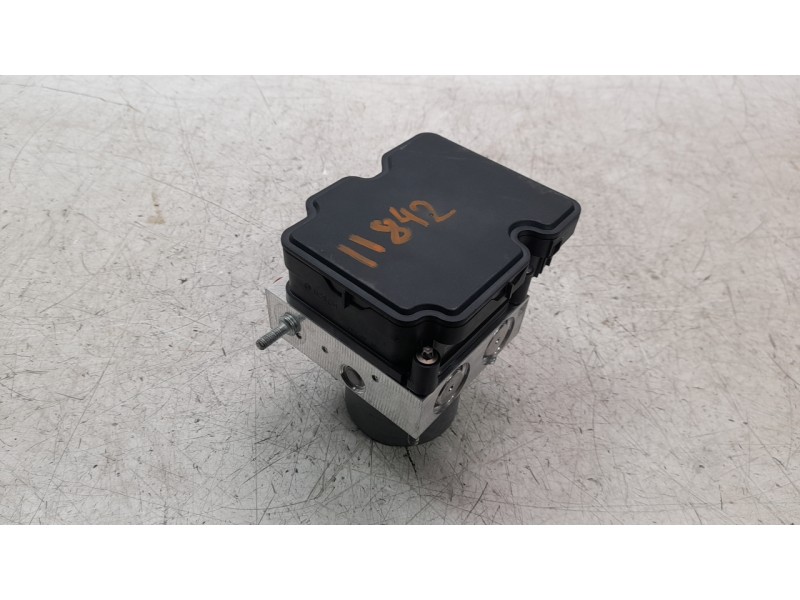 Recambio de abs para mg zs comfort referencia OEM IAM 10360004  