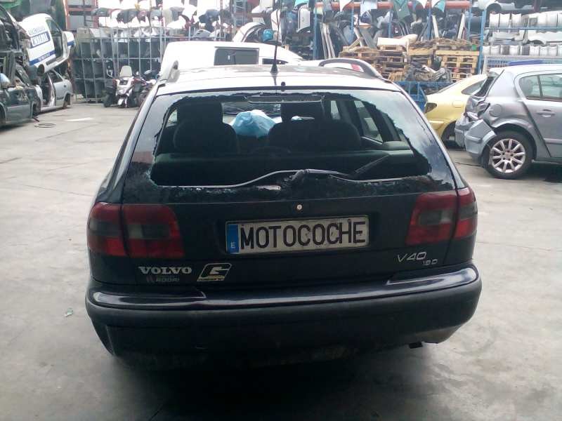 volvo v40 familiar del año 1999
