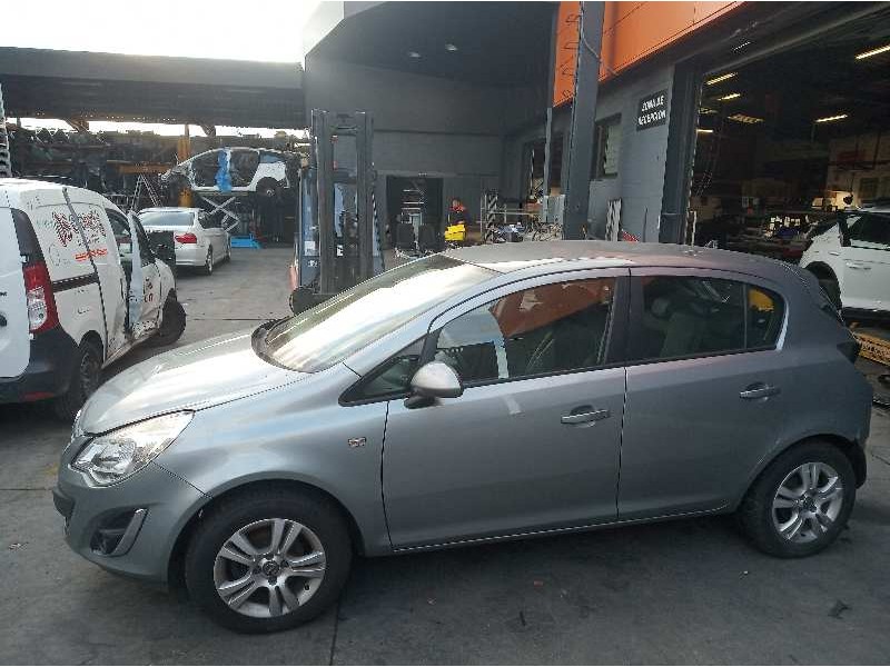 opel corsa d del año 2012