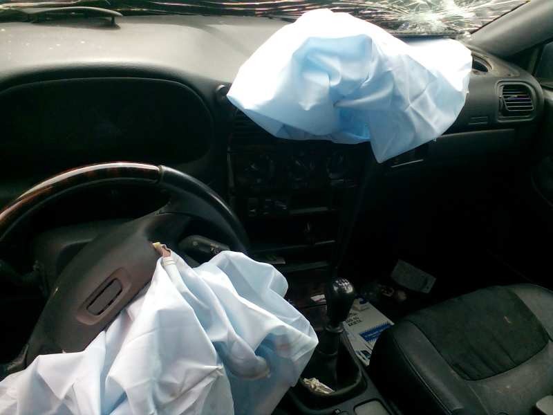 volvo v40 familiar del año 1999