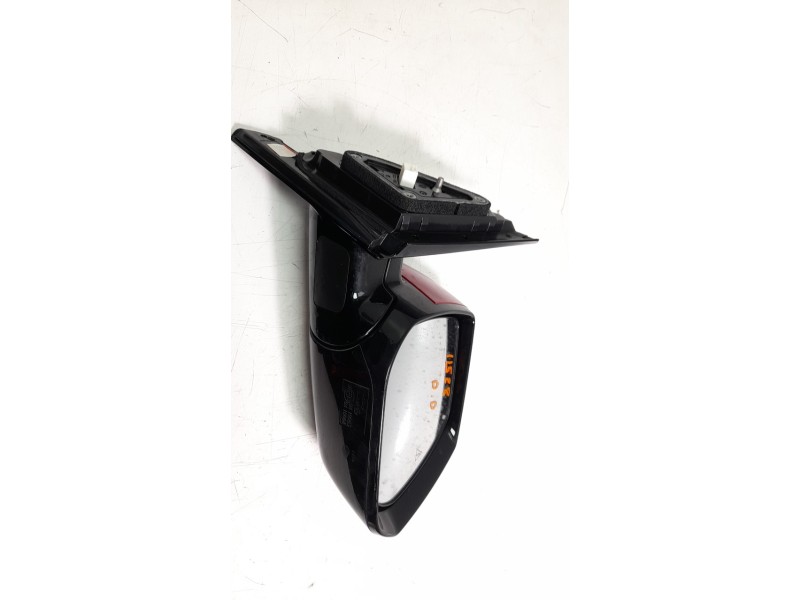 Recambio de retrovisor derecho para kia niro referencia OEM IAM 87620AT170  