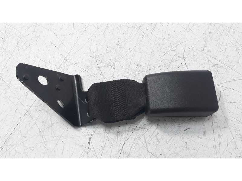 Recambio de cinturon seguridad trasero izquierdo para peugeot 208 1.2 12v vti referencia OEM IAM 6190405B  