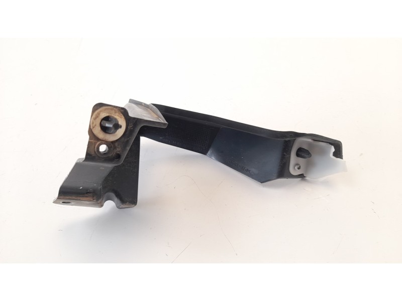 Recambio de moldura para renault megane iv berlina 5p referencia OEM IAM 852251451R  