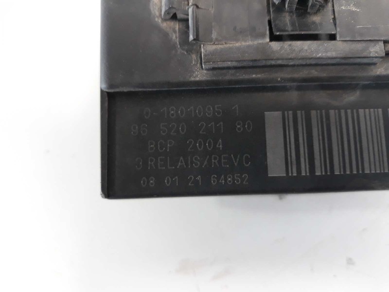 Recambio de caja precalentamiento para citroen c3 1.4 hdi audace referencia OEM IAM 9652021180  