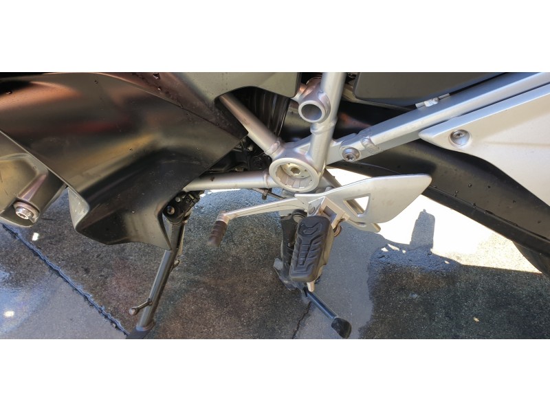 Recambio de estribo para bmw r 1250 rt r 1250 rt referencia OEM IAM 46718560383  