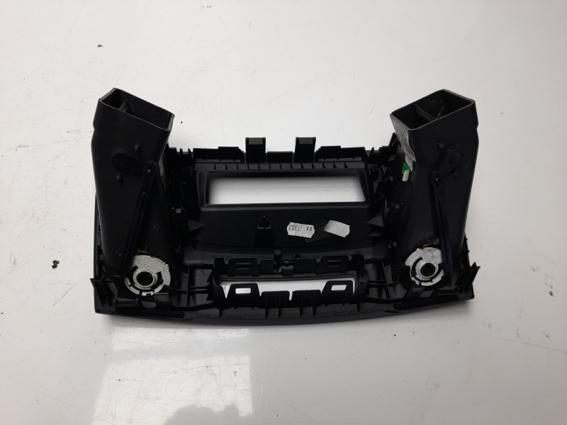 Recambio de rejilla aireadora para opel insignia sports tourer edition referencia OEM IAM 495050031  