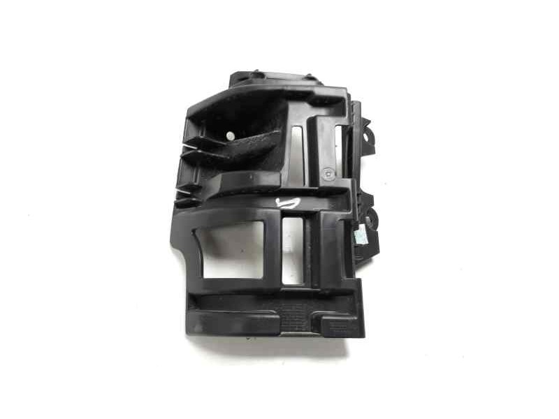 Recambio de molduras traseras para peugeot 5008 allure referencia OEM IAM 9686264180  