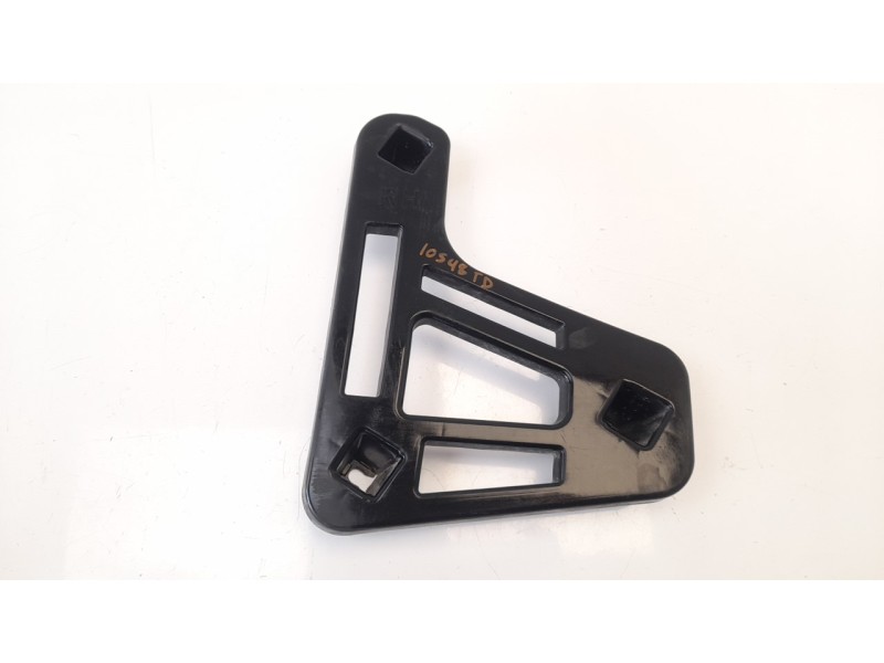 Recambio de moldura para kia cee´d 1.6 crdi cat referencia OEM IAM 86624A2210  