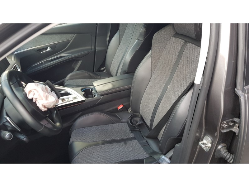 peugeot 5008 del año 2018