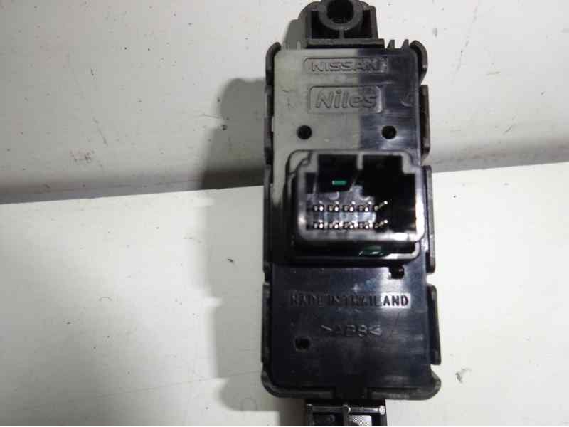 Recambio de mando volante para nissan cabstar 09.06 referencia OEM IAM 13625SD  