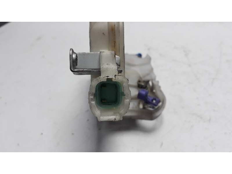 Recambio de cerradura puerta delantera derecha para nissan cabstar 09.06 referencia OEM IAM 80552AA20A  