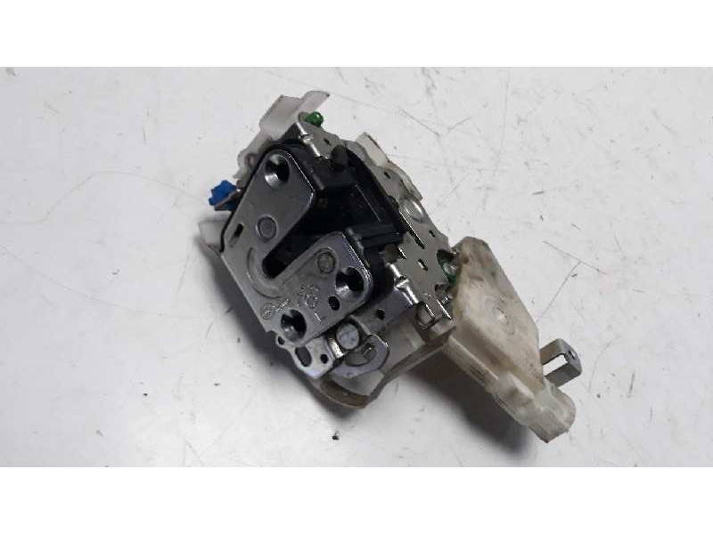 Recambio de cerradura puerta delantera izquierda para nissan cabstar 09.06 referencia OEM IAM 80553AA20A  