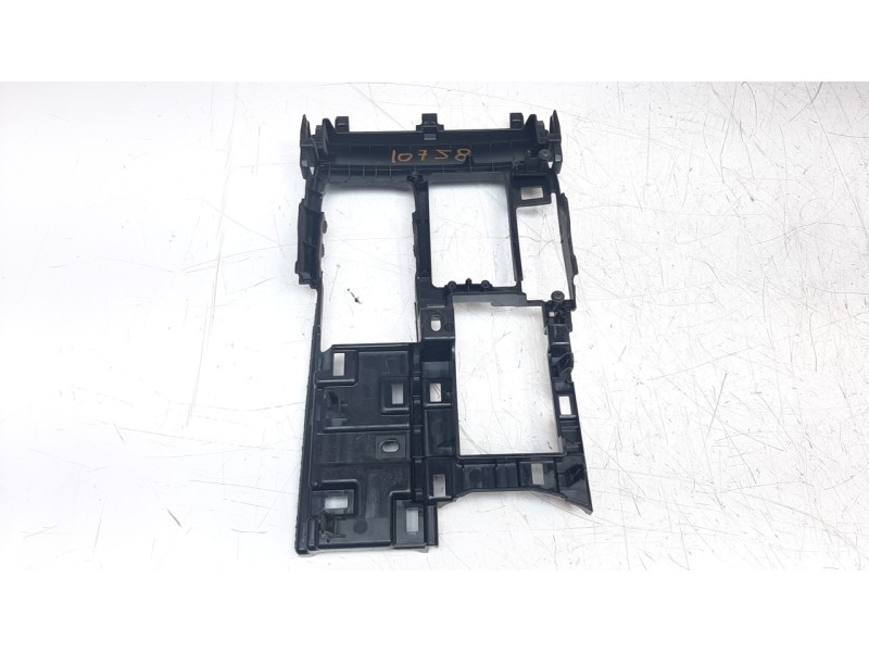 Recambio de moldura para lexus is 2.5 16v cat (híbrido) referencia OEM IAM 5880453250  