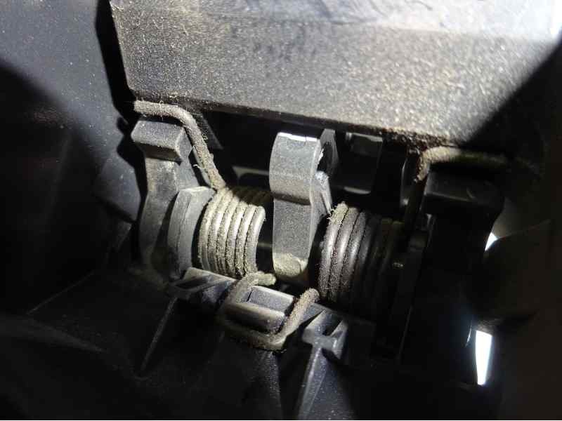 Recambio de maneta interior delantera izquierda para nissan cabstar 09.06 referencia OEM IAM   