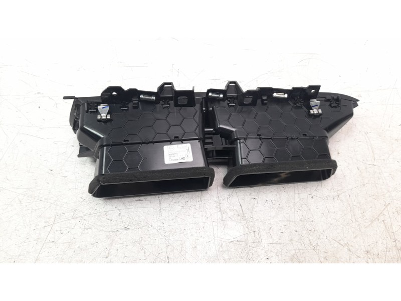 Recambio de rejilla aireadora para opel corsa f 1.2 referencia OEM IAM 39198627  