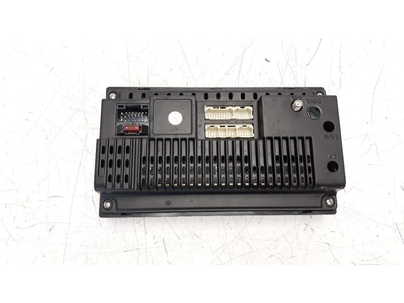 Recambio de sistema audio / radio cd para mazda bongo friendee referencia OEM IAM RADIO  