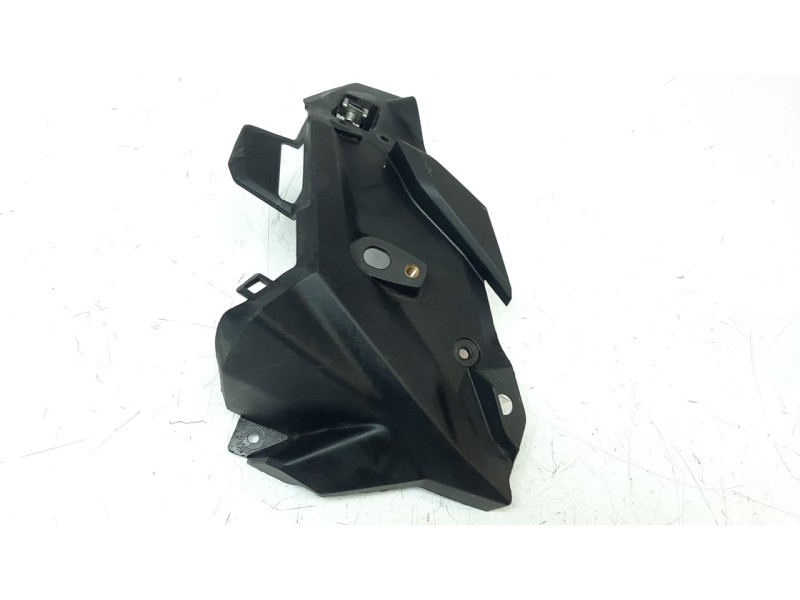 Recambio de moldura para bmw f 800 r f 800 r referencia OEM IAM 46638546348  