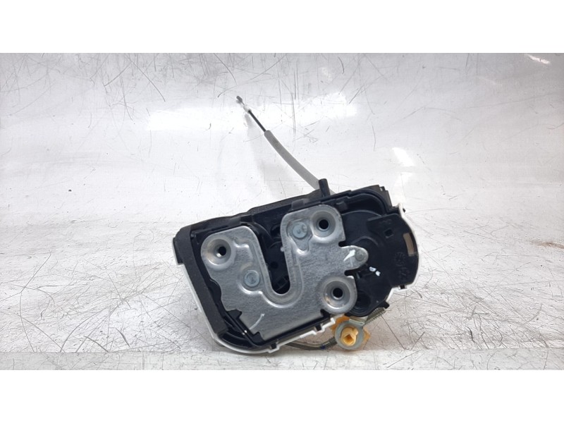 Recambio de cerradura puerta trasera izquierda para mg zs comfort referencia OEM IAM 10845782  