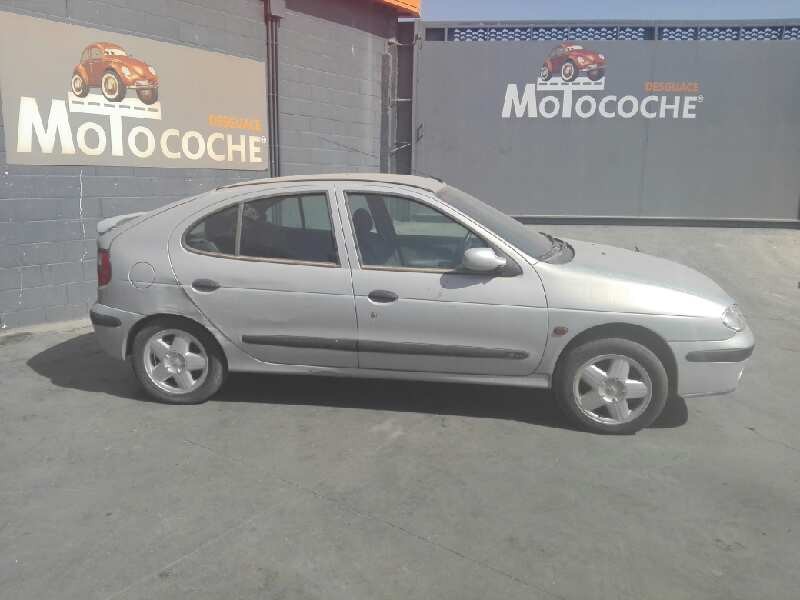 renault megane i fase 2 berlina (ba0) del año 2000