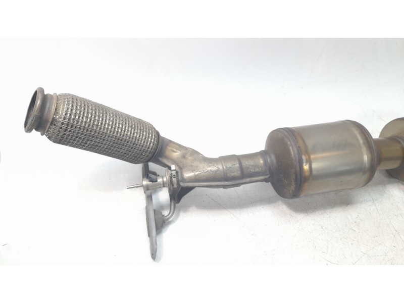 Recambio de catalizador para volkswagen passat variant (cb5) r-line referencia OEM IAM 05L131701P  