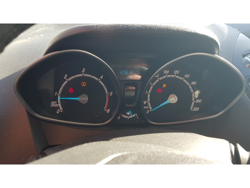 ford tourneo courier (c4a) del año 2015