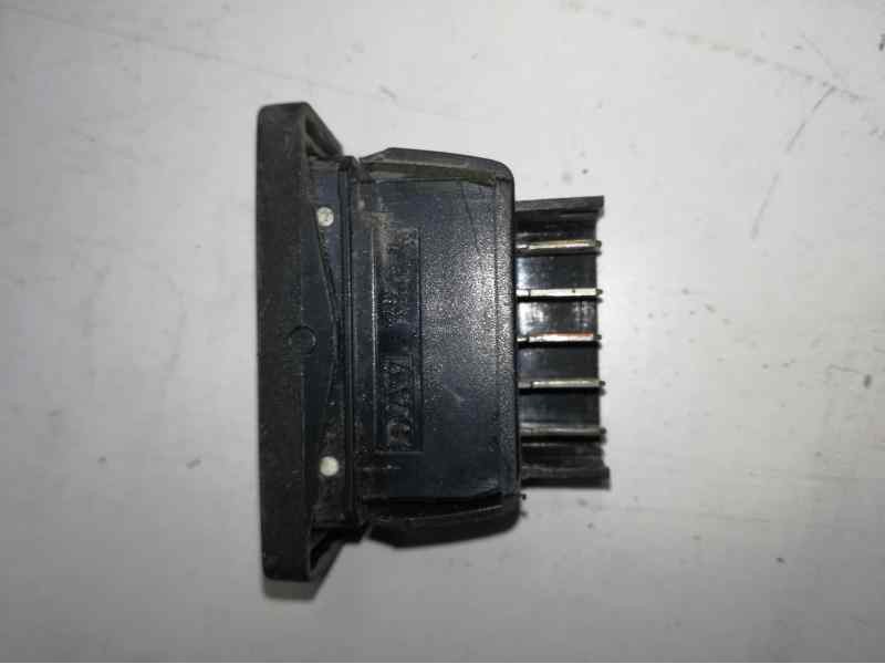 Recambio de mando elevalunas delantero derecho para peugeot 205 berlina referencia OEM IAM  PSA12020 