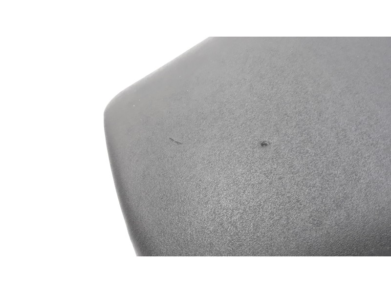 Recambio de apoyabrazos central para volvo c30 2.0 d momentum referencia OEM IAM 39867437  