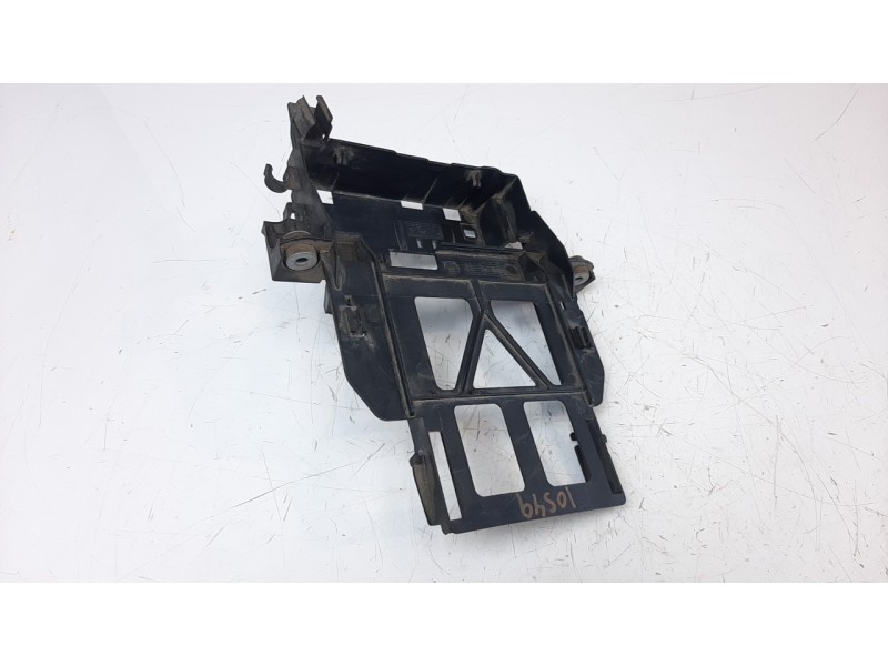 Recambio de moldura para bmw f 800 r f 800 r referencia OEM IAM 61357689832  