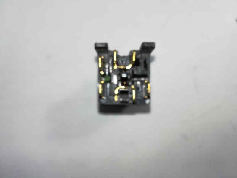 Recambio de interruptor para peugeot 205 berlina referencia OEM IAM   