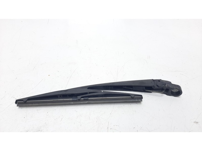 Recambio de brazo limpia trasero para honda hr-v (..) 1.6 dtec cat referencia OEM IAM   