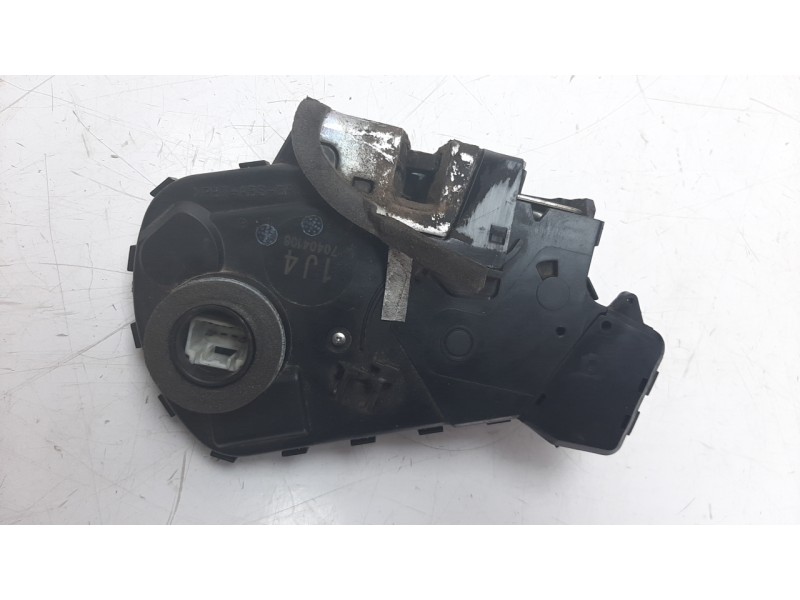 Recambio de cerradura puerta trasera derecha para toyota rav 4 (a3) executive referencia OEM IAM A046693  