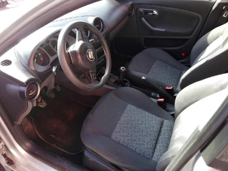 seat ibiza (6l1) del año 2008