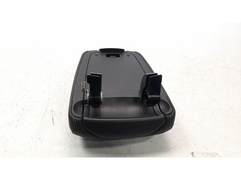 Recambio de apoyabrazos central para opel astra k lim. 5türig 1.6 cdti dpf referencia OEM IAM 3903012739030127  