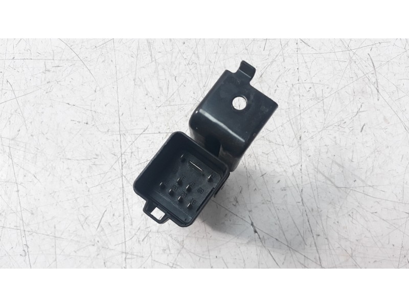 Recambio de caja precalentamiento para honda hr-v (..) 1.6 dtec cat referencia OEM IAM 0281003056  