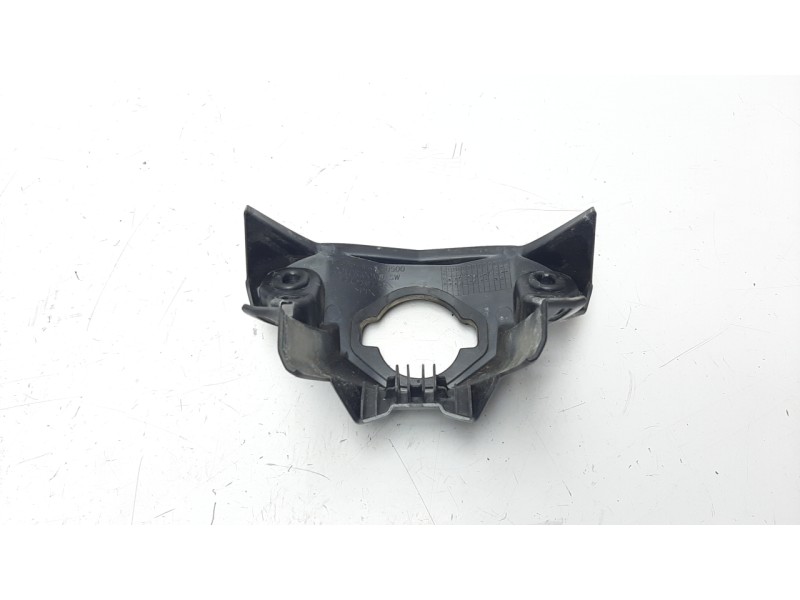 Recambio de moldura para honda cb 650r referencia OEM IAM 17575MKND500  