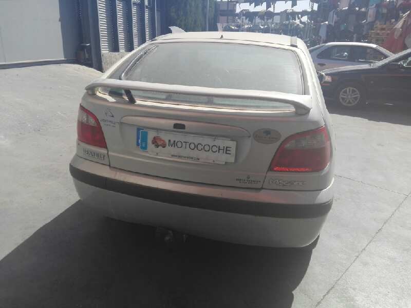 renault megane i fase 2 berlina (ba0) del año 2000