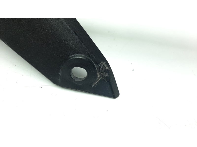 Recambio de moldura para honda cb 650r referencia OEM IAM 80103MKND500 40511KJED000 