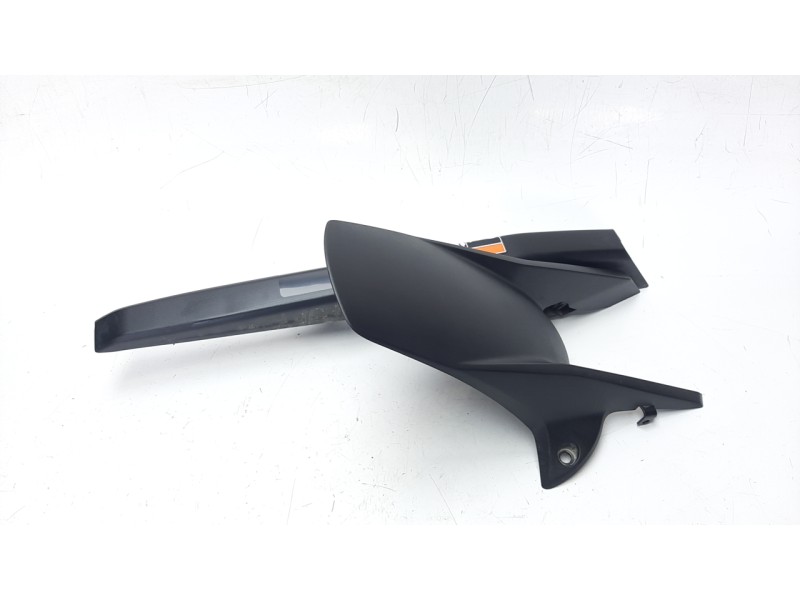 Recambio de moldura para honda cb 650r referencia OEM IAM 80103MKND500 40511KJED000 