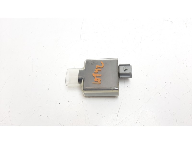 Recambio de modulo electronico para honda cb 650r referencia OEM IAM MZ02C001H01 6N20X30314633 