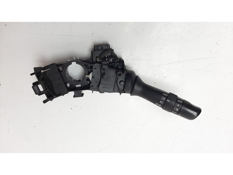 Recambio de mando limpia para toyota rav 4 (a3) executive referencia OEM IAM 17F100  