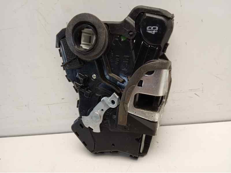 Recambio de cerradura puerta delantera derecha para toyota auris 1.8 16v cat (híbrido) referencia OEM IAM   
