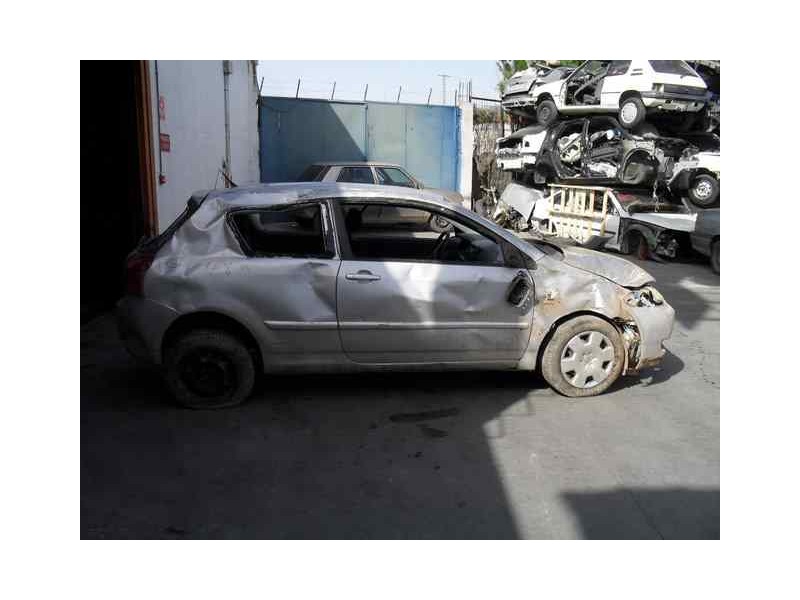 toyota corolla (e12) del año 2002