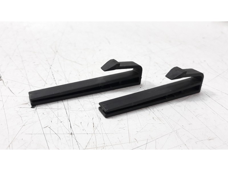 Recambio de moldura para bmw f 800 r f 800 r referencia OEM IAM 13727672549  