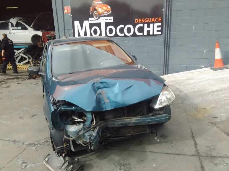 opel corsa c del año 2002