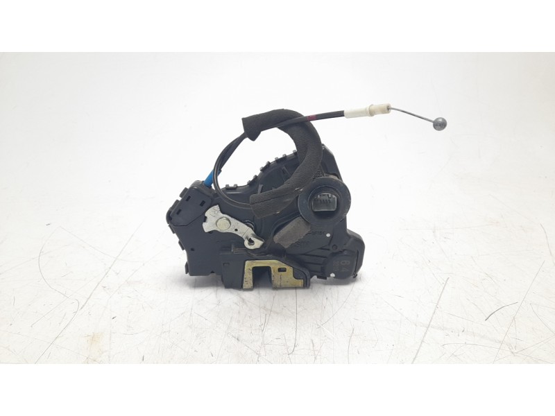 Recambio de cerradura puerta delantera derecha para toyota land cruiser (j12) 3.0 turbodiesel referencia OEM IAM 6903033272  