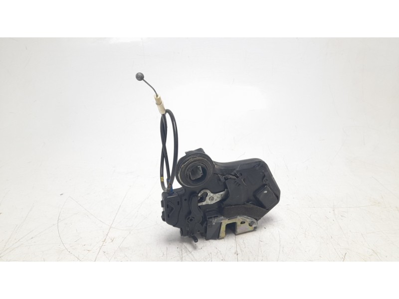 Recambio de cerradura puerta trasera derecha para toyota land cruiser (j12) 3.0 turbodiesel referencia OEM IAM 6905060090  