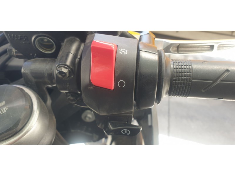 Recambio de piña luces derecha para honda cbr 650r cbr 650r referencia OEM IAM 35130MKND11  